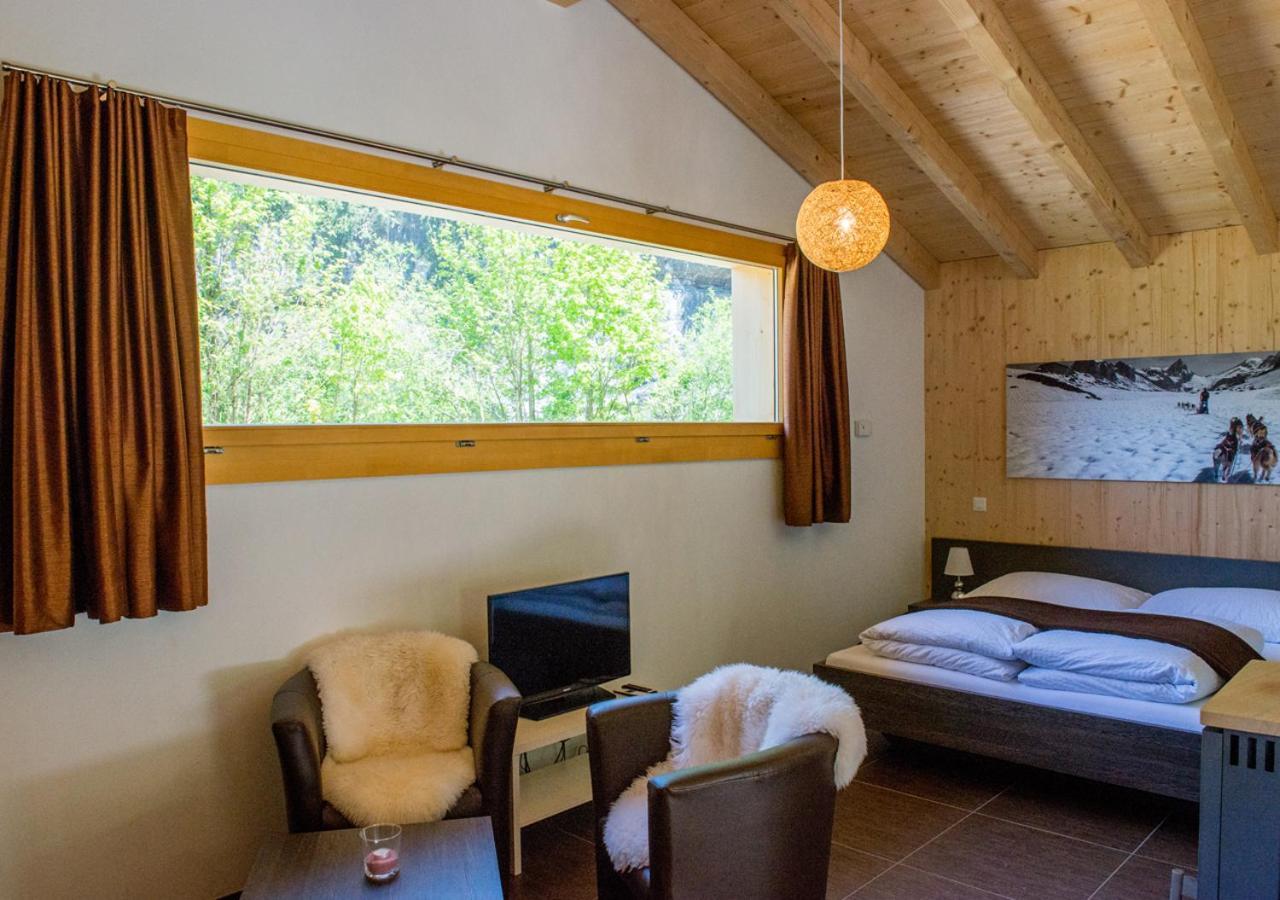 Huettenhotel Husky Lodge Muotathal Kültér fotó