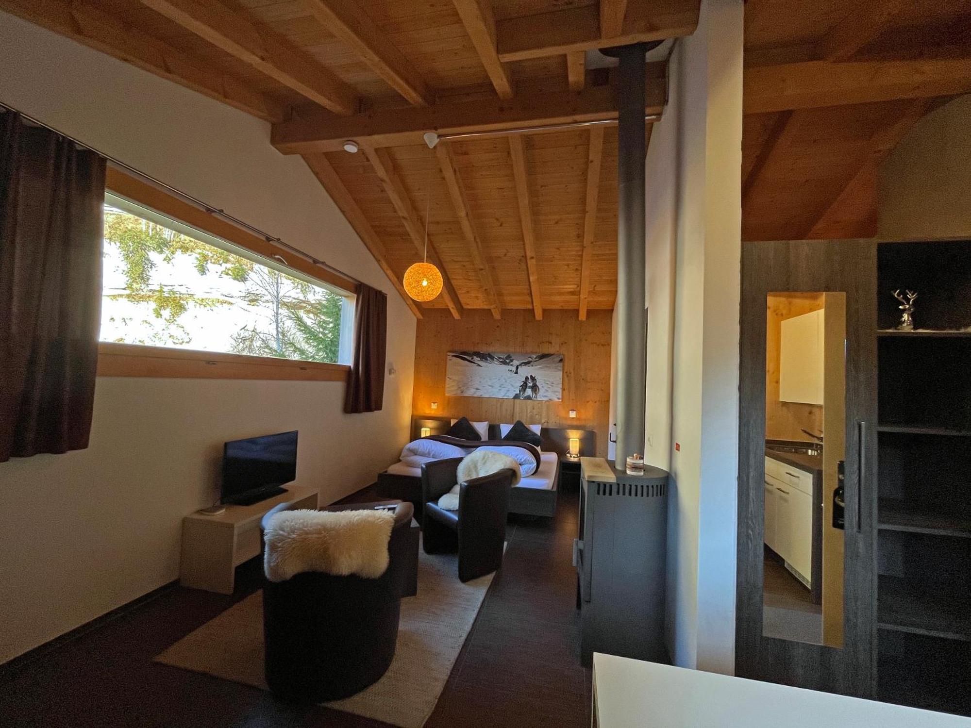 Huettenhotel Husky Lodge Muotathal Kültér fotó