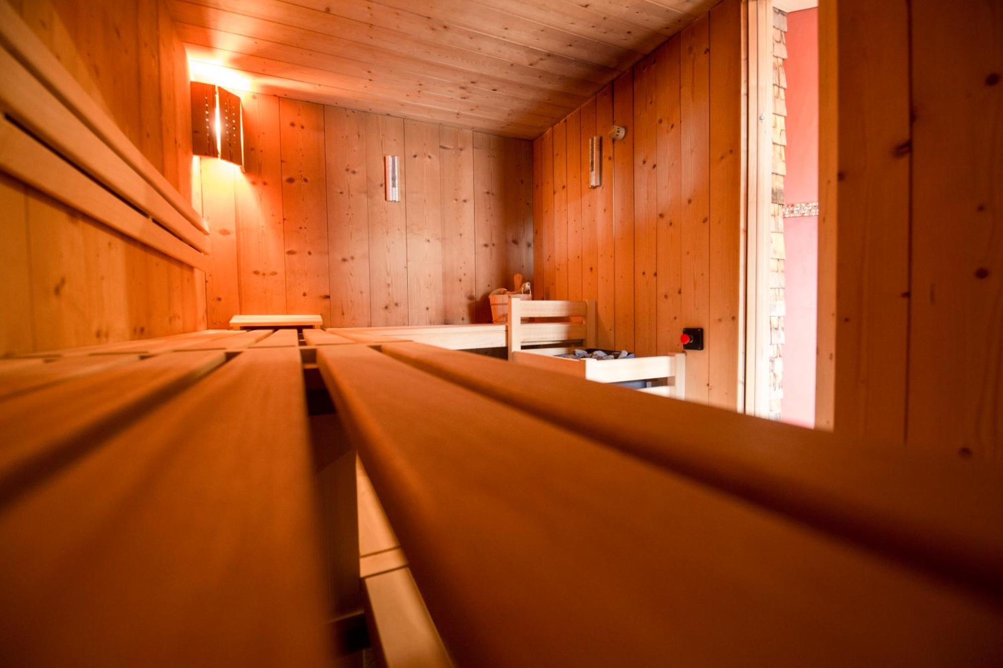 Huettenhotel Husky Lodge Muotathal Kültér fotó