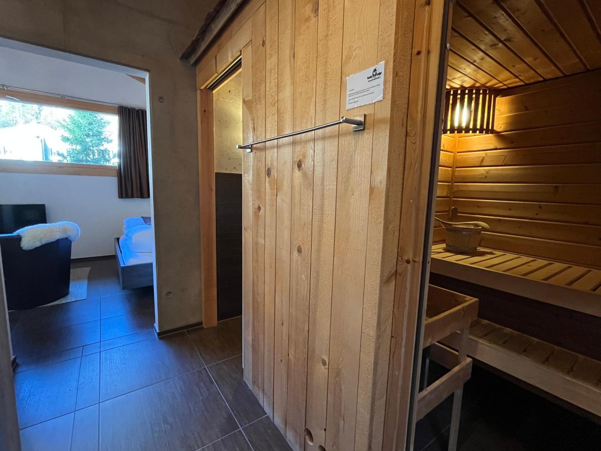 Huettenhotel Husky Lodge Muotathal Kültér fotó