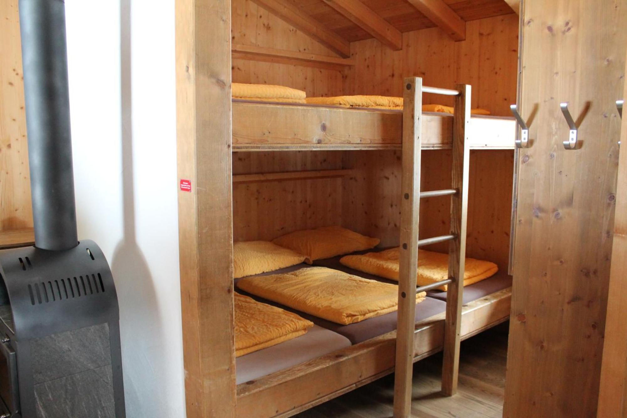 Huettenhotel Husky Lodge Muotathal Kültér fotó