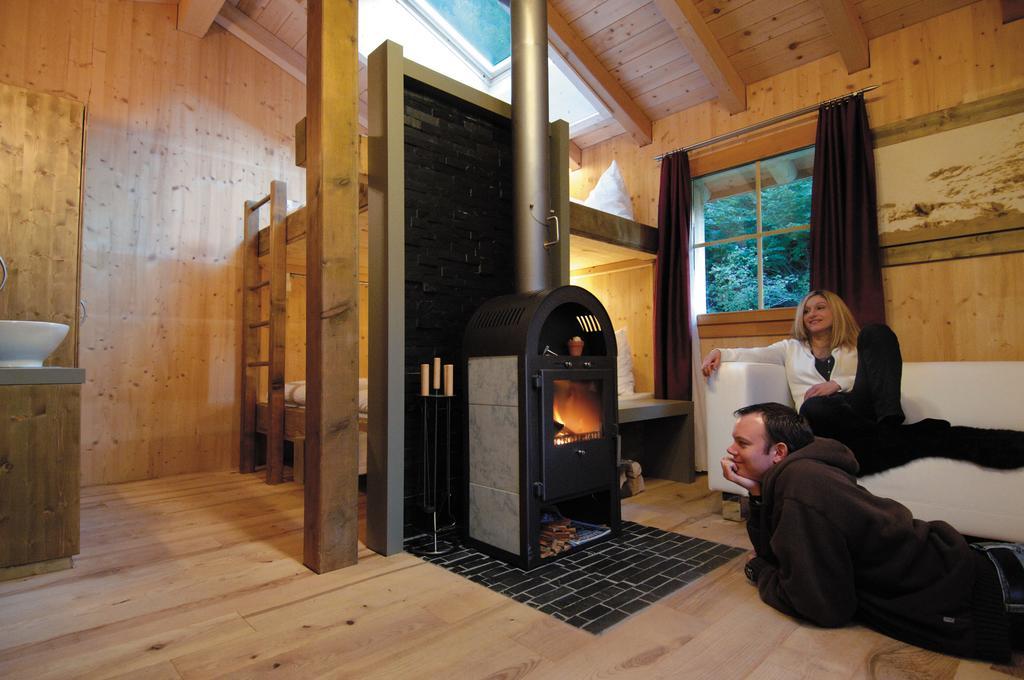 Huettenhotel Husky Lodge Muotathal Szoba fotó