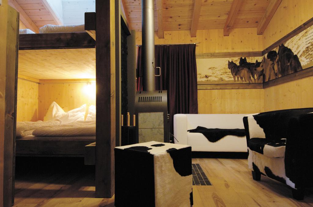 Huettenhotel Husky Lodge Muotathal Szoba fotó