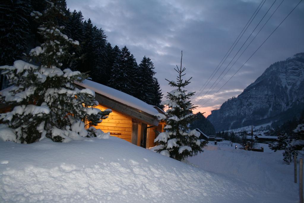 Huettenhotel Husky Lodge Muotathal Szoba fotó